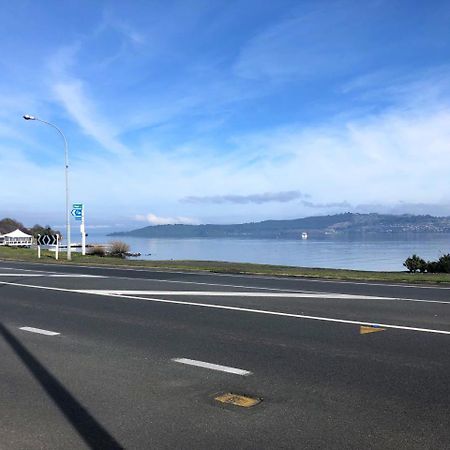 Getaway At The Lake. Taupo Luaran gambar